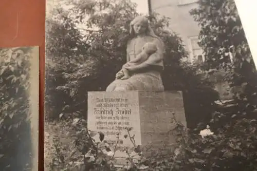 zwei große alte Fotos Oberweissbach Denkmal Friedrich Fröbel  30-50er Jahre