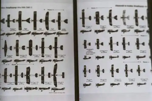 Kleines Konvolut Negative - Flugzeuge WK I und WK II abfotografierte Seiten