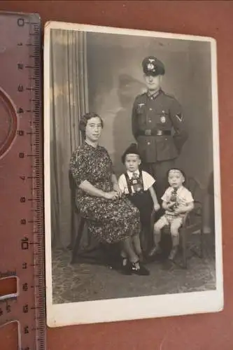 Tolles altes Familienfoto  - Soldat mit ASA