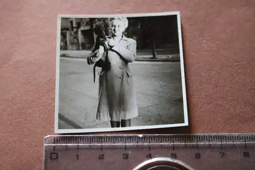 tolles altes Foto - Frau  mit Dackel  Teckel -  30-50er Jahre ?