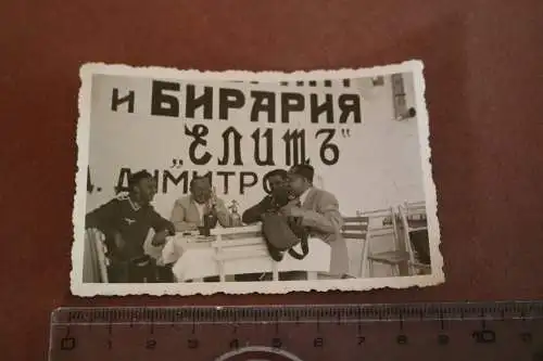 tolles altes Foto - Soldaten Luftwaffe in Bulgarien - Werbung E lite Bier 
