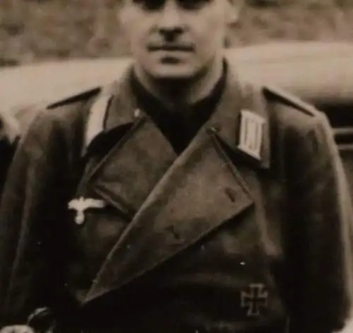 zwei tolle alte Fotos - Frau und Soldat StuG Uniform - ISA , EK I 