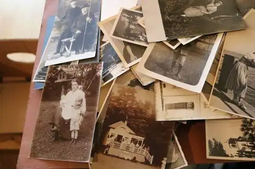 Konvolut alter Fotos - hübsche Frau, Familie , Landschaft usw. 30-70er Jahre