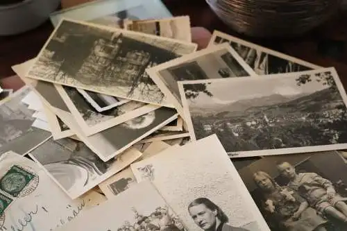 Konvolut alter Fotos - hübsche Frau, Familie , Landschaft usw. 30-70er Jahre