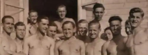 Tolles altes Gruppenfoto Soldaten in Unterhose Kraftfahrer Erholungsheim 1941