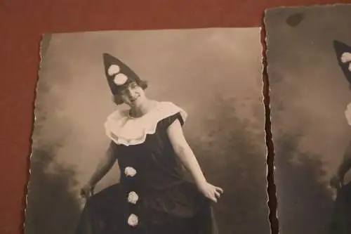 Zwei tolle alte Fotos - Frau im Kostüm Fasching 1928 Olsberg