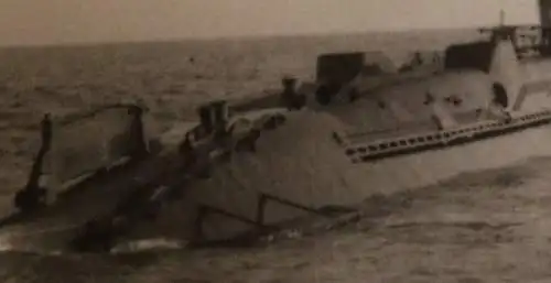 tolles altes Foto - Mir unbekanntes Uboot - U-Boot - Land ?? 