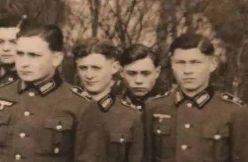 tolles altes Gruppenfoto junge Soldaten ?? Kadetten ? Ärmelband ....schule ??