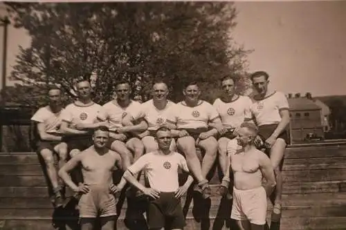 zwei tolle alte Gruppenfotos - Sportverein ?? Sondershausen 1928 und 1930 - Logo