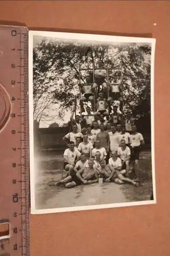 zwei tolle alte Gruppenfotos - Sportverein ?? Sondershausen 1928 und 1930 - Logo