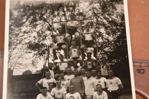 zwei tolle alte Gruppenfotos - Sportverein ?? Sondershausen 1928 und 1930 - Logo