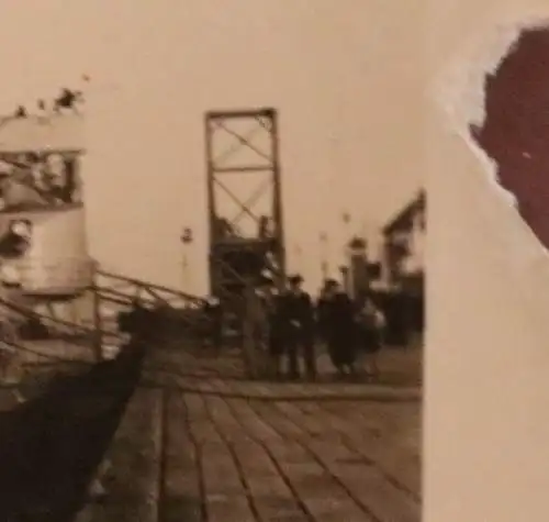 tolles altes Foto - Kriegsschiff im Hafen  SM Baden ???