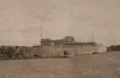 altes Foto - Getarntes Passagierschiff - Unterkunft Matrosen ? 