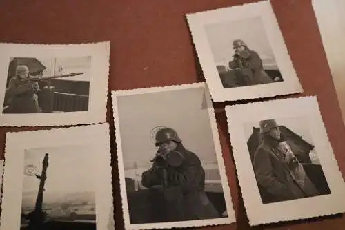 neun alte Fotos - Soldat auf Gebäude mit MG für Luftabwehr - Wappen Dresden ? 