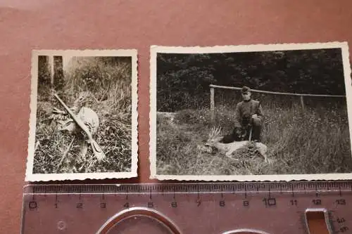 zwei alte Fotos - Jäger mit erlegtem Wild - 30-40er Jahre  