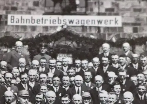 tolles altes Gruppenfoto - Bahnbetriebswagenwerk Osnabrück Jubiläum 30-40er Jahr