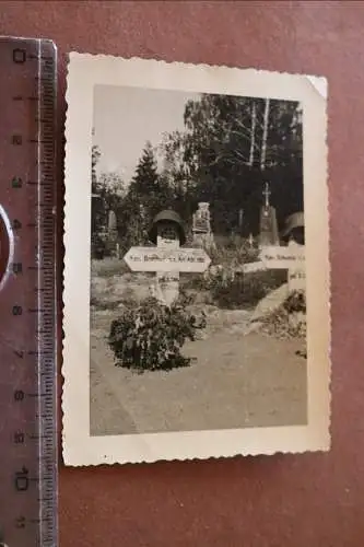 Altes Foto - Soldatengräber  1s. Art.Abt. 680 ??? - 1941