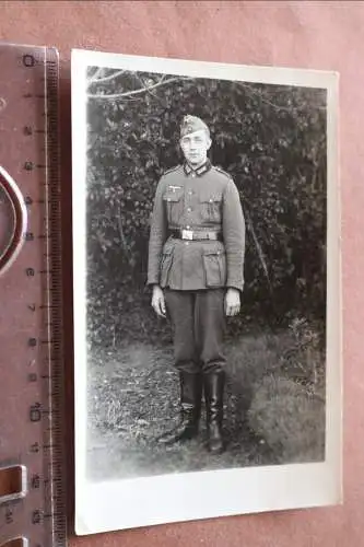 Tolles altes Foto - Portrait eines Soldaten mit Schiffchen 1940