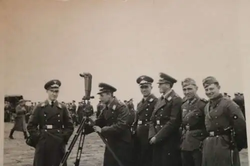 Tolles altes Foto Soldaten Luftwaffe - Ausbildung ? Scherenfernrohr