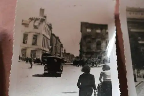 acht alte Fotos eines Soldaten , Frankreich, zerst. Panzer , Zerstörtes Tours