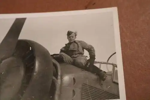 tolles altes Foto - Pilot ? auf seiner Junkers Ju52