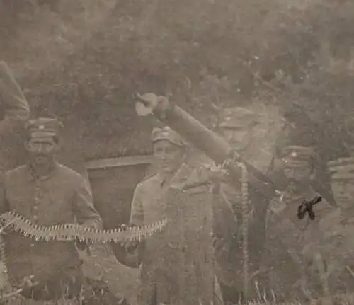 tolles altes Foto - Soldaten in Stellung Maschinengewehr Flugabwehr 