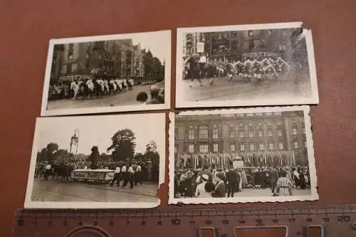 vier tolle alte Fotos - Berlin ?  Olympia 1936 - Festumzug ??