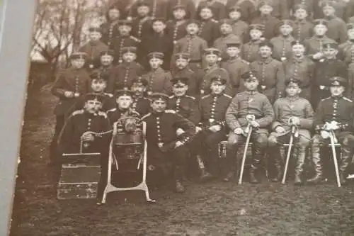 tolles altes Gruppenfoto  Soldaten Pickelhauben - MG´s 1916 - Neustadt a. Rbge