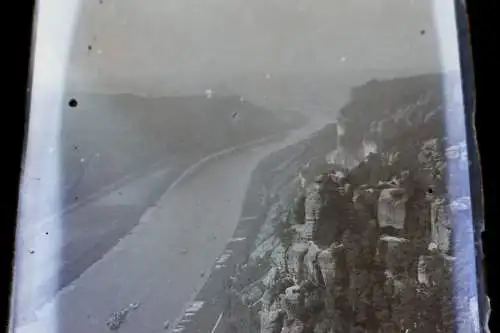 tolles altes Glasnegativ Rathen Blick vom Basteifelsen  - Schiffahrt