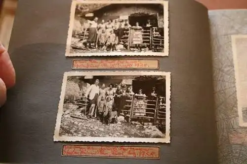 zwei tolle alte Alben - 84 Fotos - Familie, Strand, Berge, Luftschiff , Zeppelin