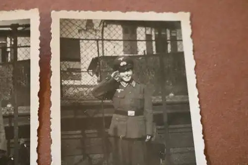 zwei tolle alte Fotos - Ehefrau und Sohn in Uniform vom Mann