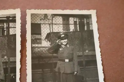 zwei tolle alte Fotos - Ehefrau und Sohn in Uniform vom Mann