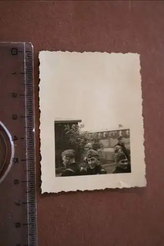 tolles altes Foto - Soldaten Luftwaffe - Fliegerhorst Güstrow 