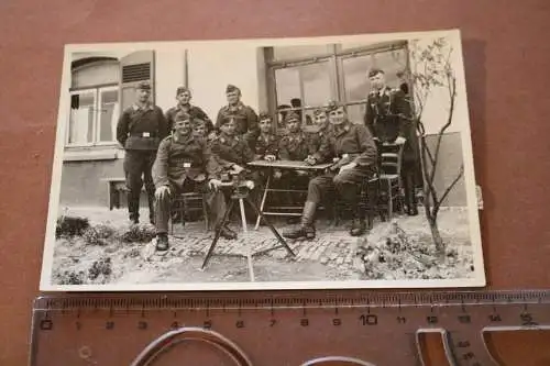 altes Foto - Soldaten Luftwaffe - Ausbildung ?  Messgerät ?? (2)