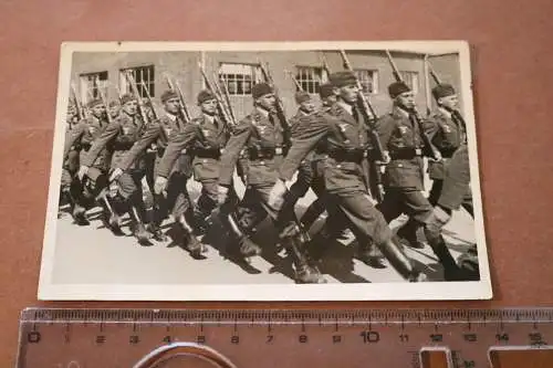 altes Foto -Parademarsch  Soldaten - Flakabteilung  Königsberg