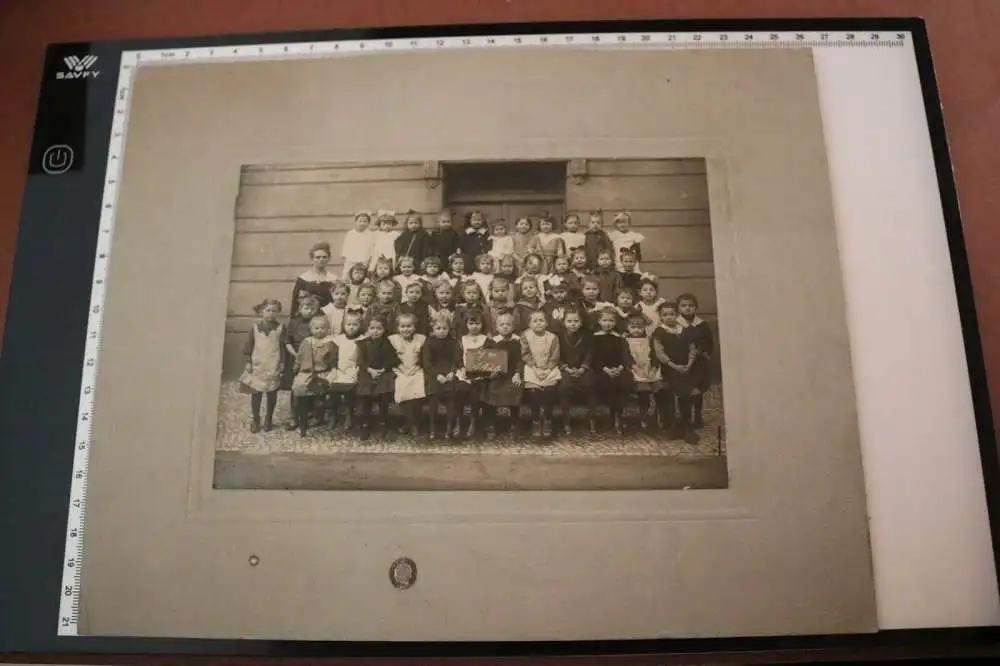 tolles altes Klassenfoto - Mädchenschule - 1920 - Ort ?? 0