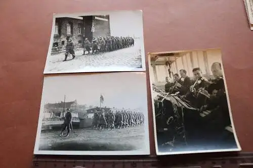 drei alte Fotos Soldaten marschieren - Stettin 1941 - Musikkapelle 