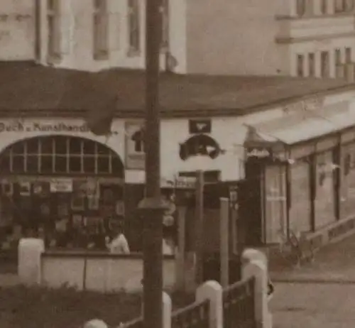 Zwei tolle alte Fotos - Wangerooge - Strassenansicht und Klöpplerinnen 1900-10