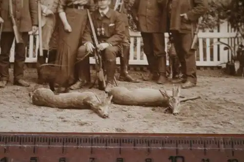 Tolles altes Foto Gruppe Jäger mit erlegtem Wild - Raum Sommerfeld-Fkfr 1910-20