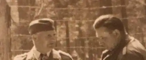 zwei tolle alte Fotos - Generäle Luftwaffe im Wald von Calais 1940
