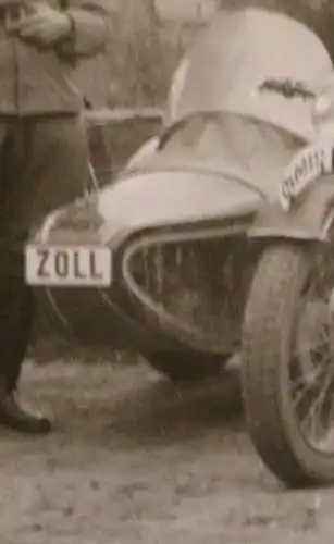 tolles altes Foto Zollbeamte mit BMW Motorrad und Beiwagen Schild Zoll -40er Jah