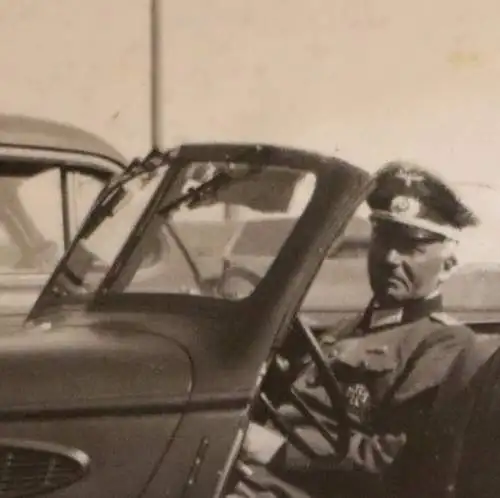 tolles altes Foto - Offiziere im Cabrio unterwegs - Wimpel - Schild in französis