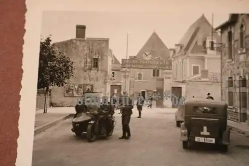 tolles altes Foto deutsche Soldaten - Frankreich ?? Kaserne ? Schiessstand ??