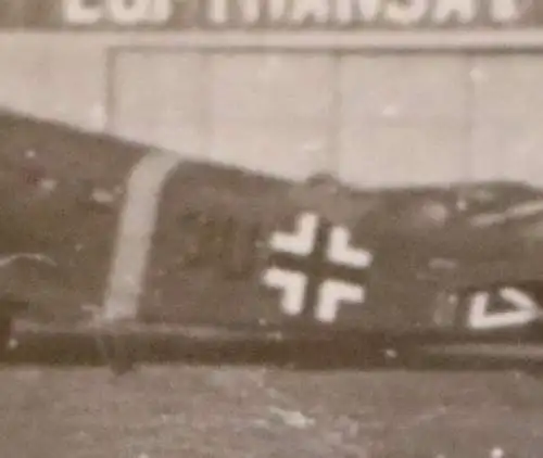 tolles altes Foto Flughafen Belgrad - Halle Deutsche Lufthansa 