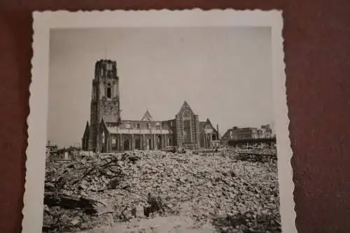 altes Foto  - zerstörtes Rotterdam - Kirche 