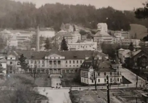 tolles altes Foto - mir unbekannte Stadt - Ort ? Großes Gebäude