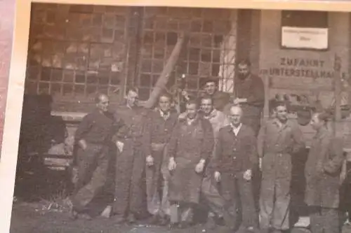 Tolles altes  Gruppenfoto - Kraftwagenbetriebswerk ?? Wien  20-30er Jahre