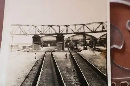 Tolles altes Foto - mir unbekannter Bahnhof - Dampflok - 20-40er Jahre ?