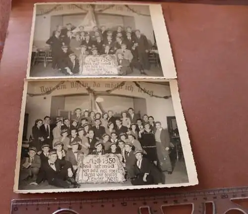 zwei tolle alte Gruppenfotos - Schüler ? Studenten ? 1950 Feier  am Rhein