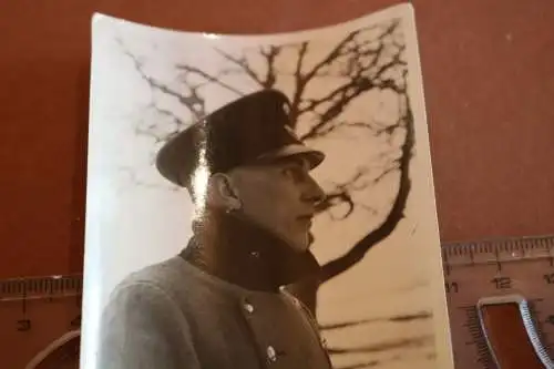 tolles altes Foto - Portrait eines Soldaten im Winter 